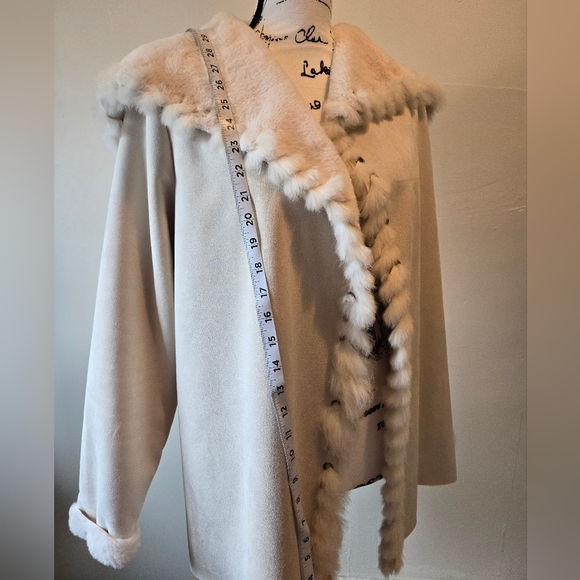 Love Token Faux Fur Coat w/ real Rabbit Fur Trim - Picture 6 of 9